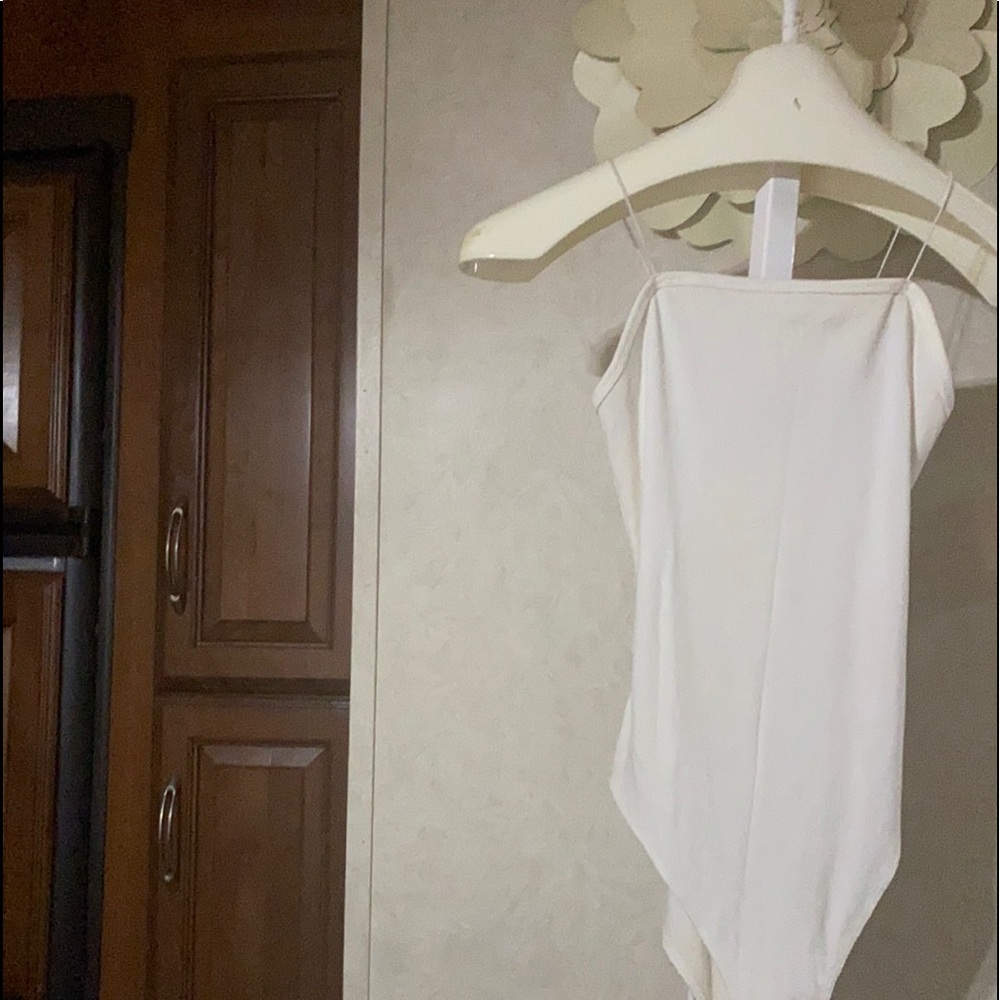 Wild Fable cream ribbed square neck spaghetti strap bodysuit(Las)